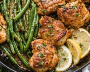 Lemon Garlic Butter Chicken Thighs and Green Beans Skillet Meal overview