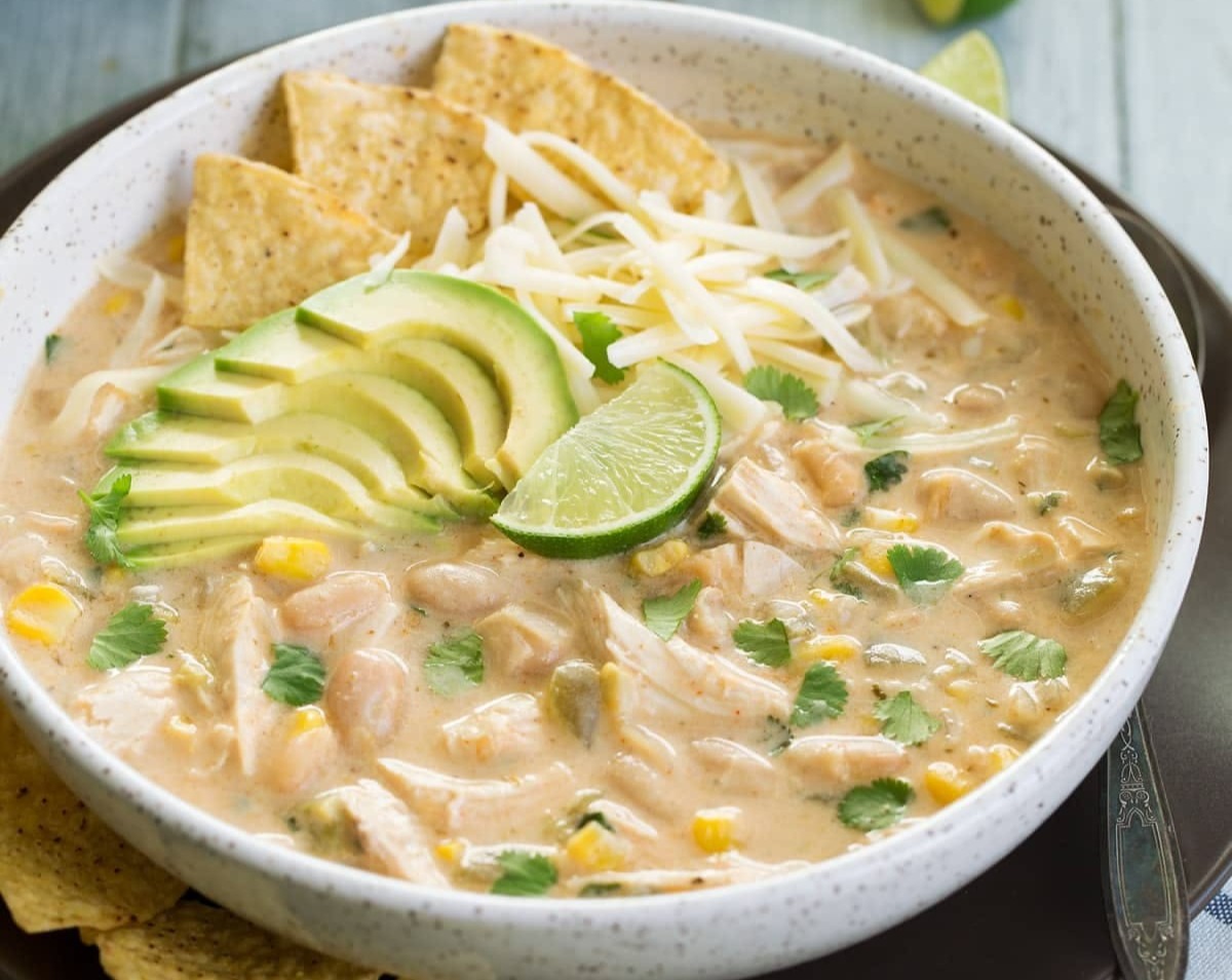 Homemade Healthy White Chicken Chili Easy Recipe overview